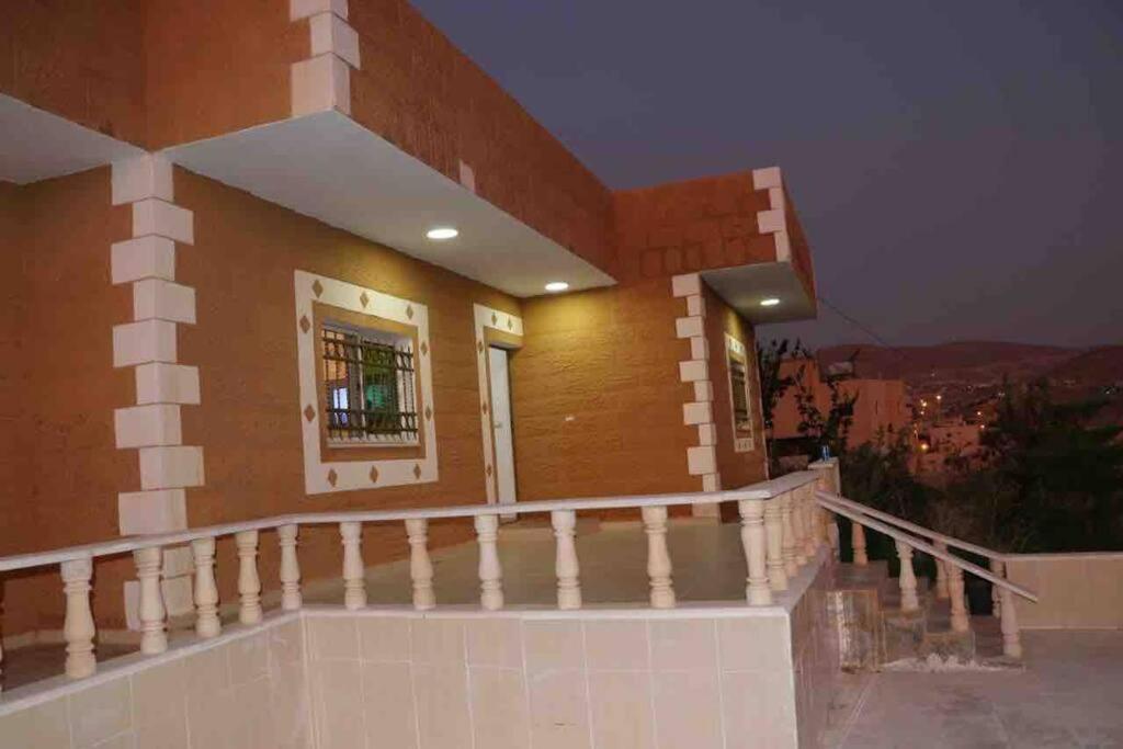Cozy House Apartment Wadi Musa Bagian luar foto