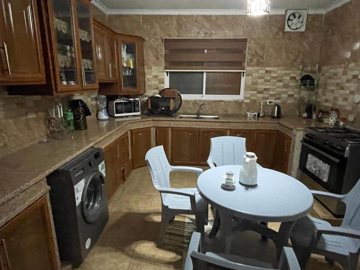 Cozy House Apartment Wadi Musa Bagian luar foto